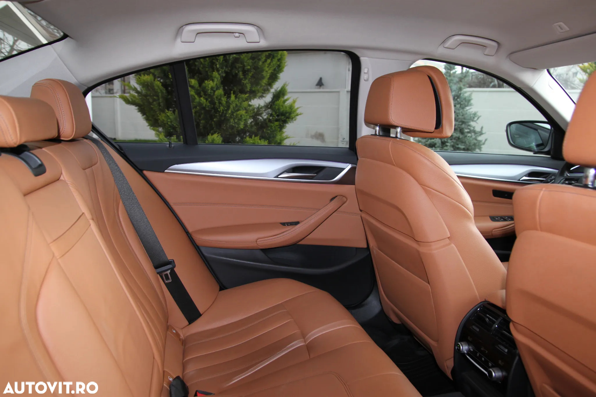 BMW Seria 5 520d AT - 35