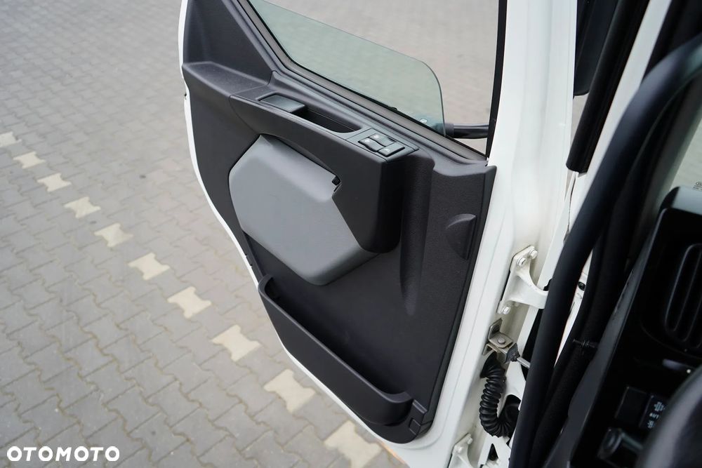 Renault / D 16 / 280 / ACC / EURO 6 / KONTENER + WINDA / ŁAD. 9095 KG / 18 PALET - 37