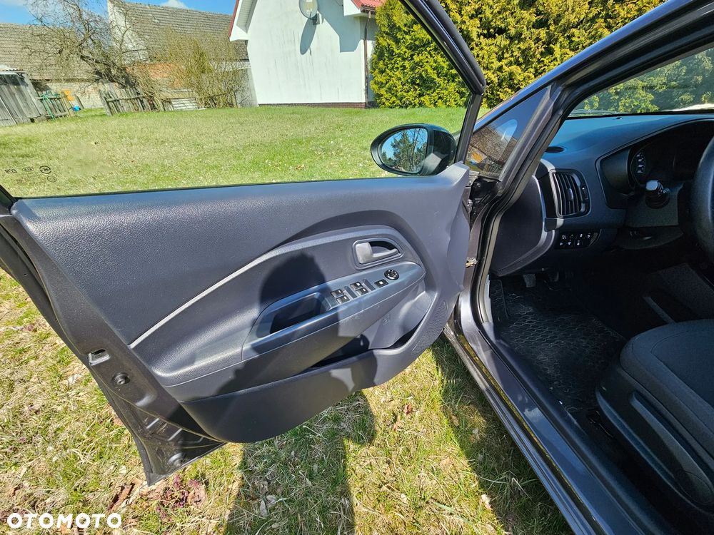 Kia Rio 1.2 Dream Team Edition - 12