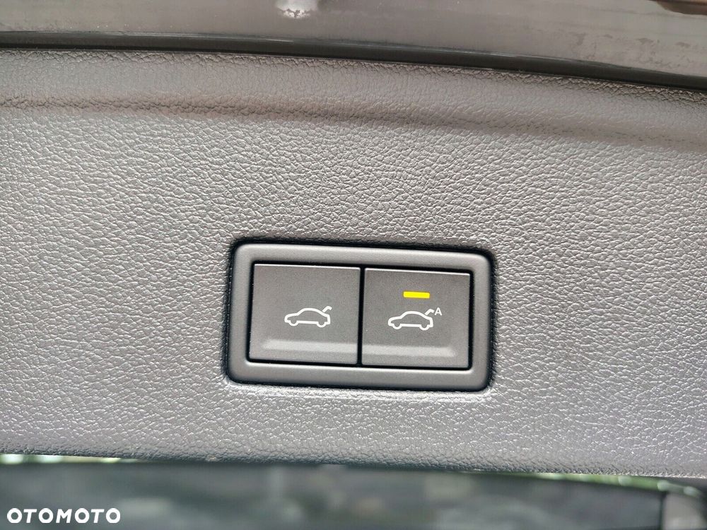 Volkswagen Touareg - 15