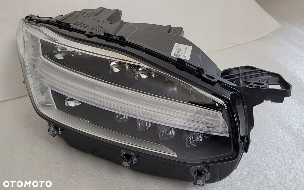 LAMPA PRAWA FULL LED ACTIVE HIGH BEAM VOLVO XC90 II LIFT 2019- - 5