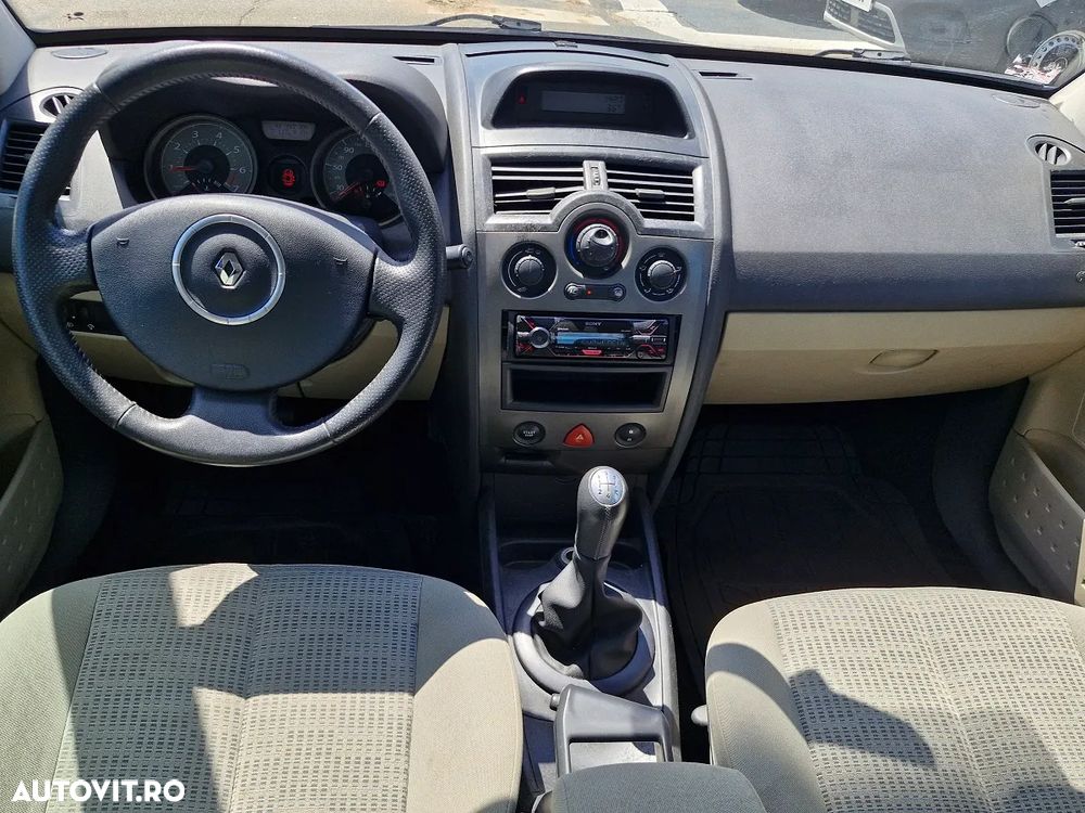 Renault Megane 1.6 16V Authentique - 3