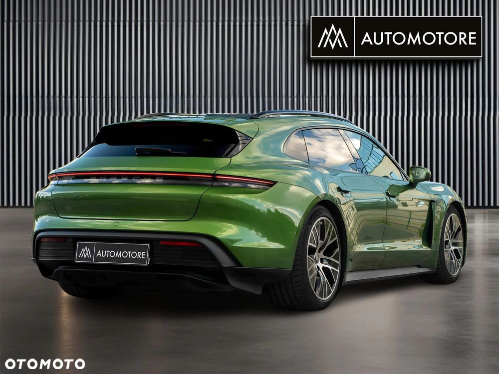 Porsche Taycan - 9