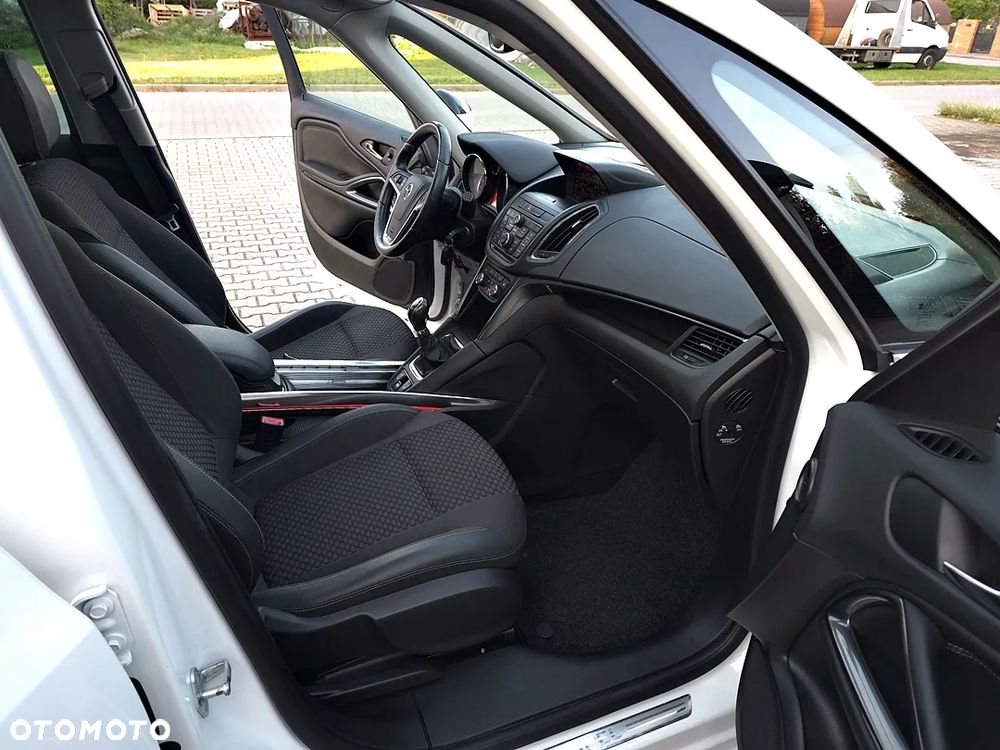Opel Zafira Tourer 1.4 Turbo Sport - 24