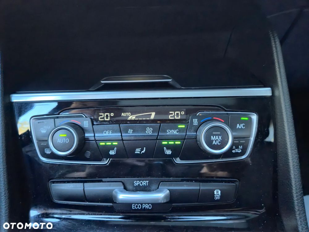 BMW Seria 2 218d Sport-Aut Luxury Line - 39
