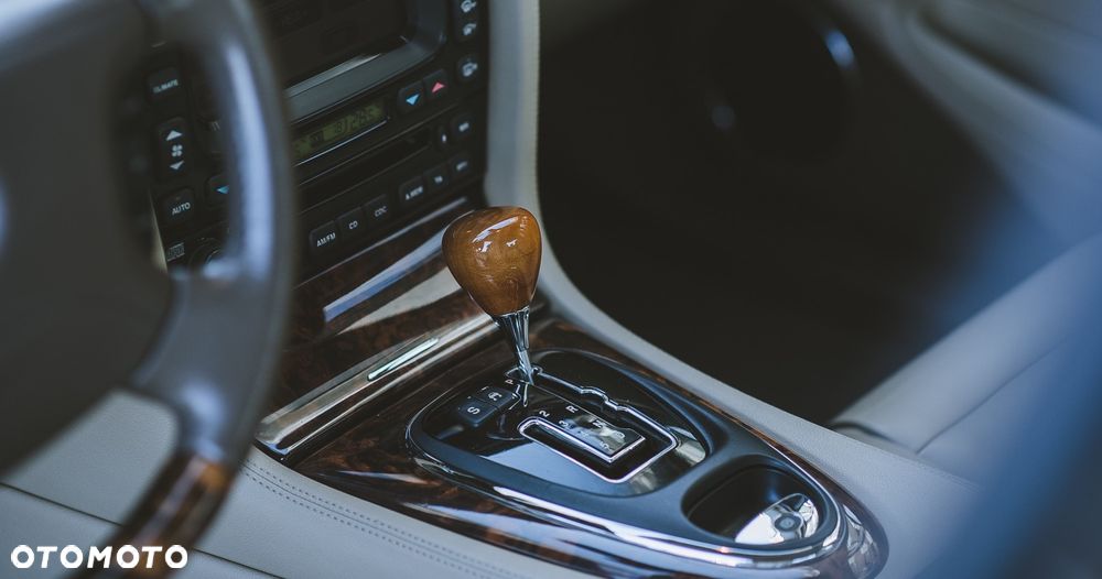 Jaguar XJ XJ8 4.2 - 15