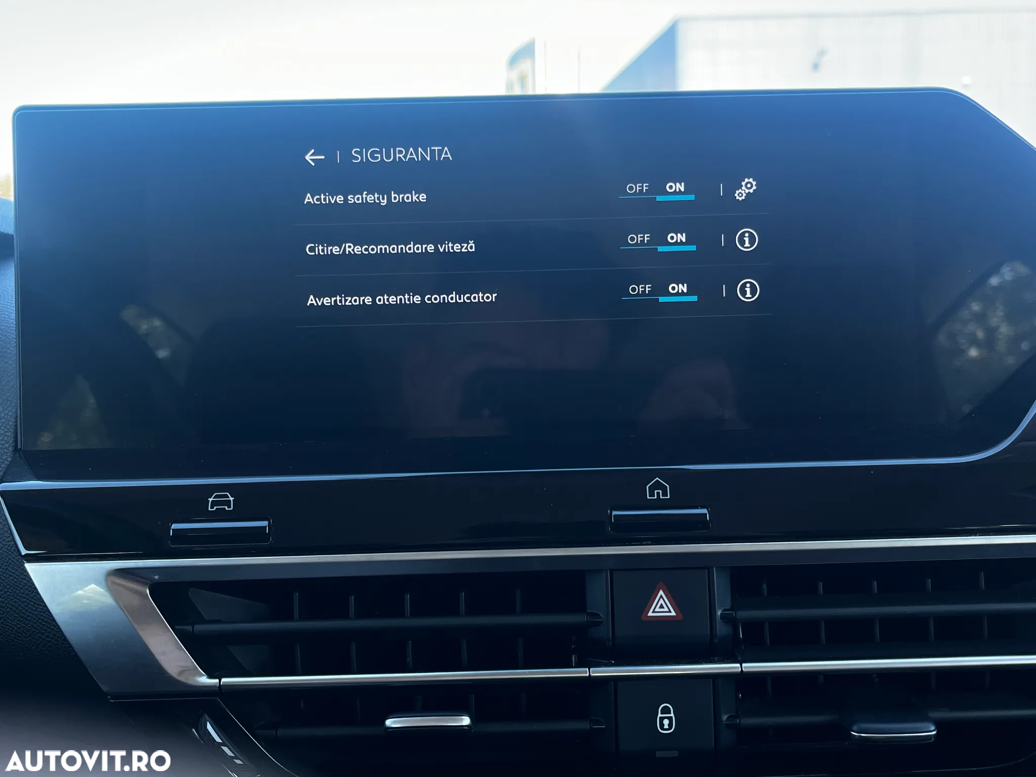 Citroën C4 1.2 PureTech 100 S&S BVM6 Feel - 25