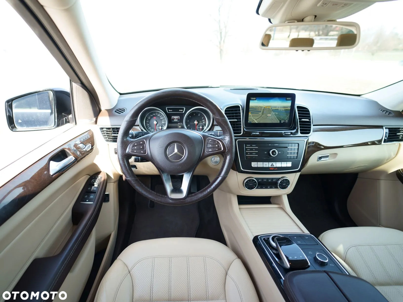 Mercedes-Benz GLE - 29