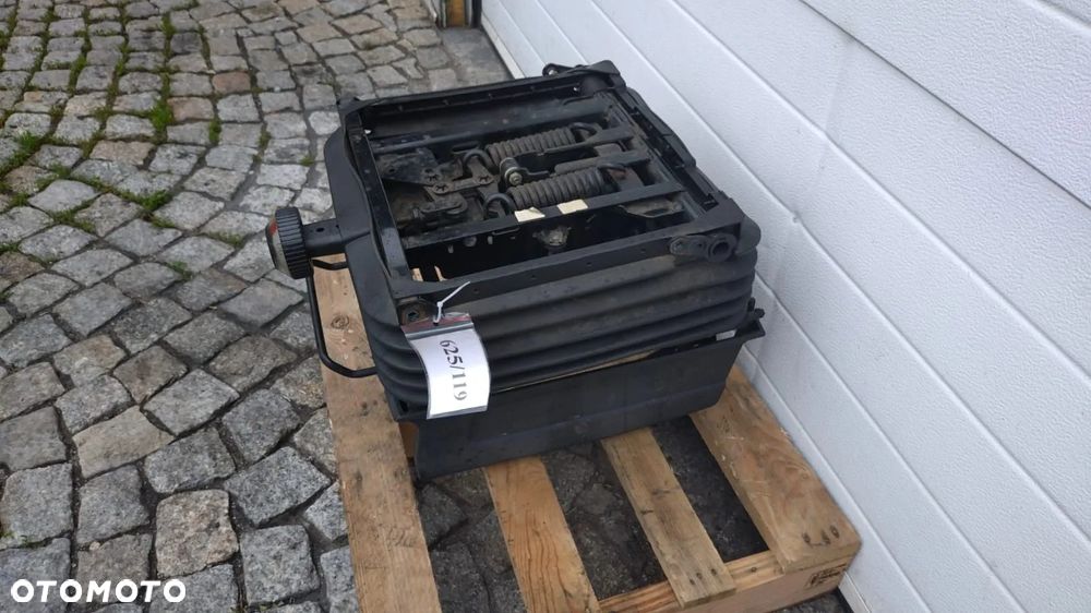 PODSTAWA KIEROWCY PNEUMATYCZNA EUROPA POMPOWANY IVECO DAILY 14- NO 625/119 - 3