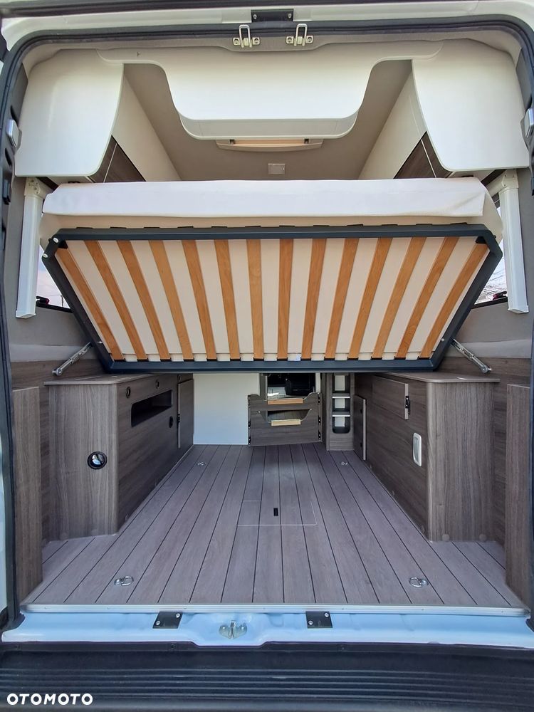 KNAUS VanTourer 600L Łóżko 195x190 Automat  4 osobowy FV23% - 18