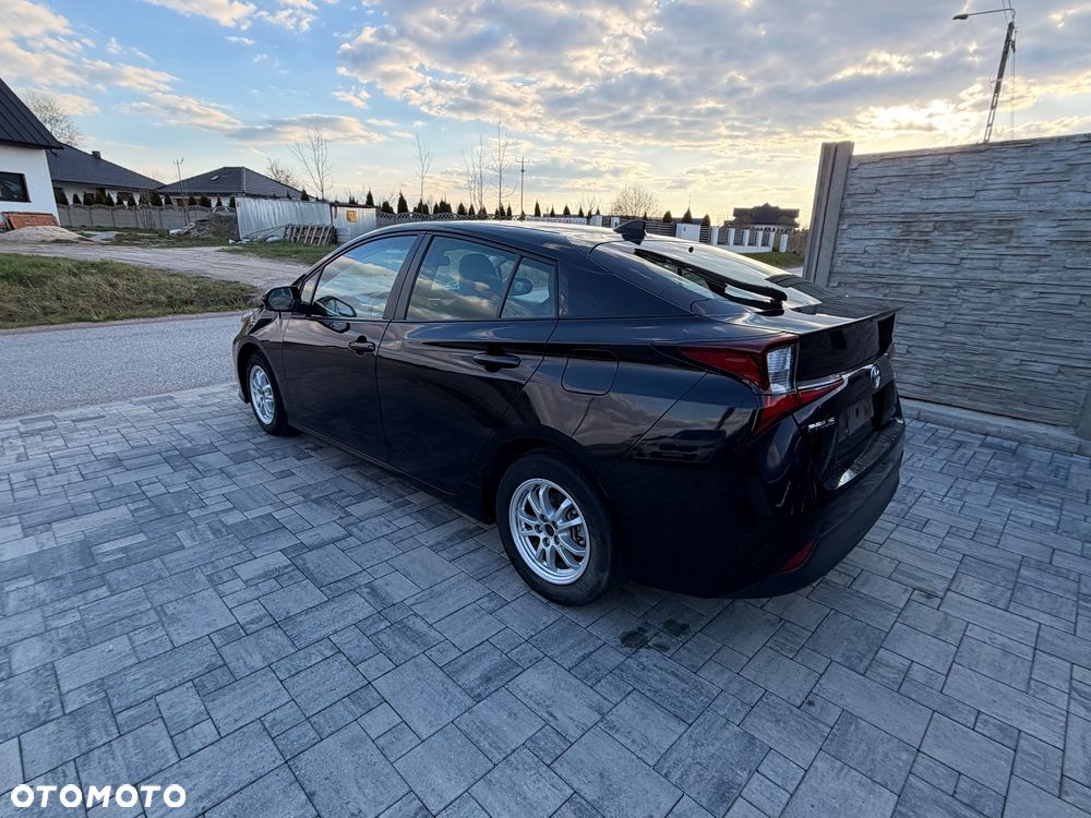 Toyota Prius 1.8 Hybrid Premium - 4