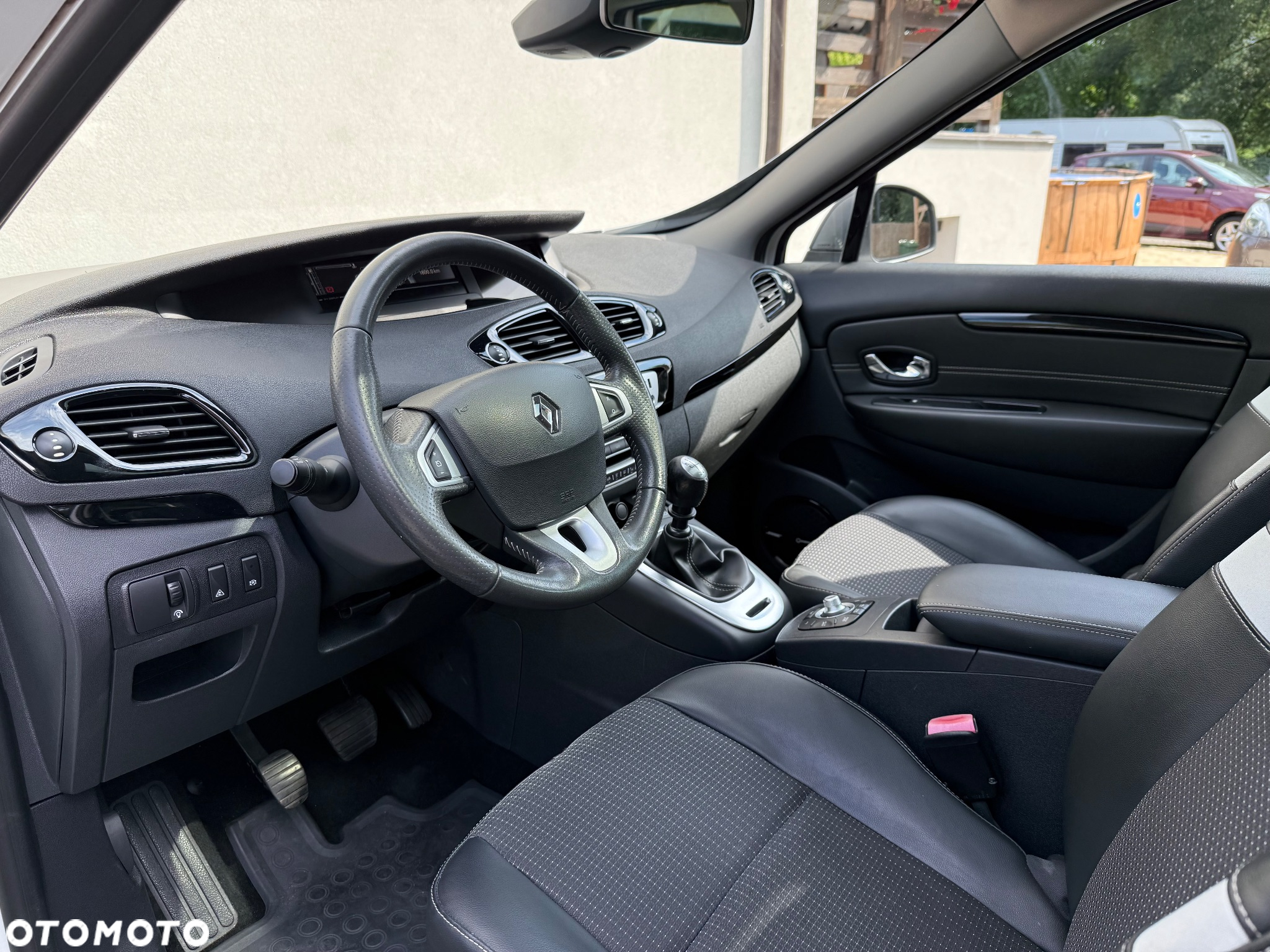 Renault Scenic 1.6 dCi Energy Bose Edition - 18