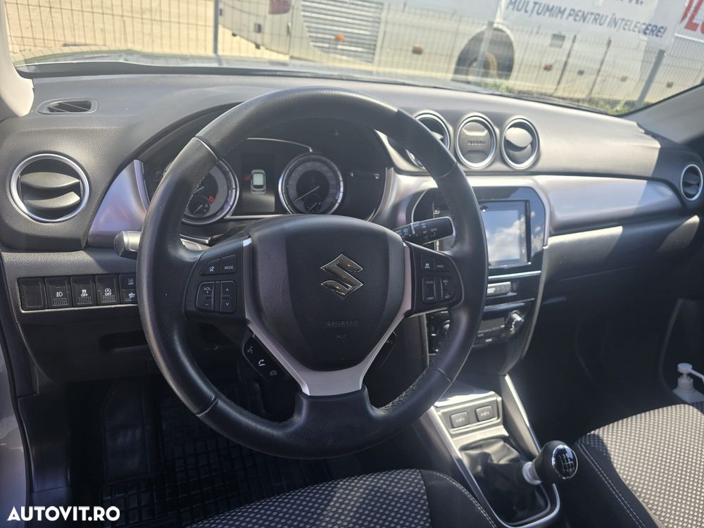 Suzuki Vitara 1.4 Boosterjet MHEV Passion - 6