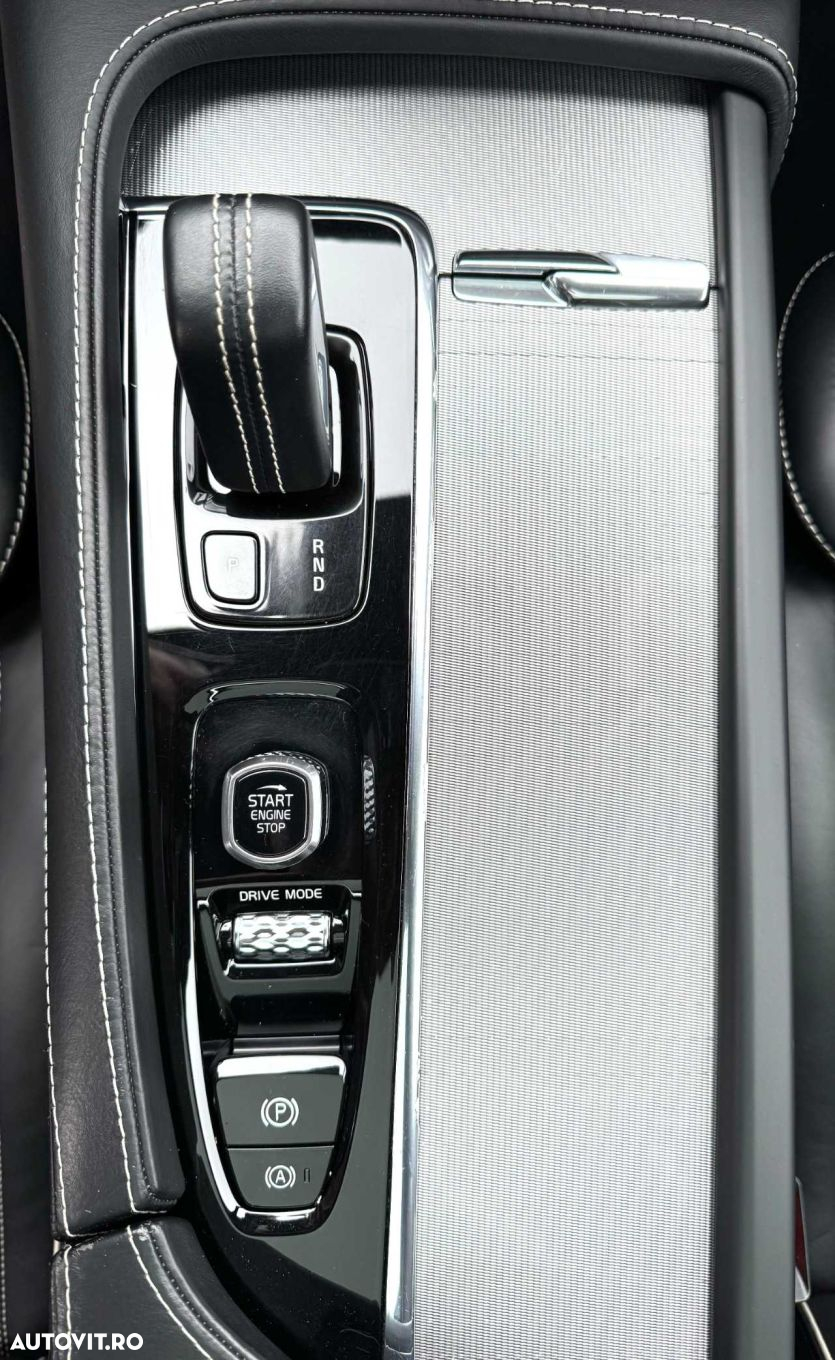 Volvo XC 90 - 28