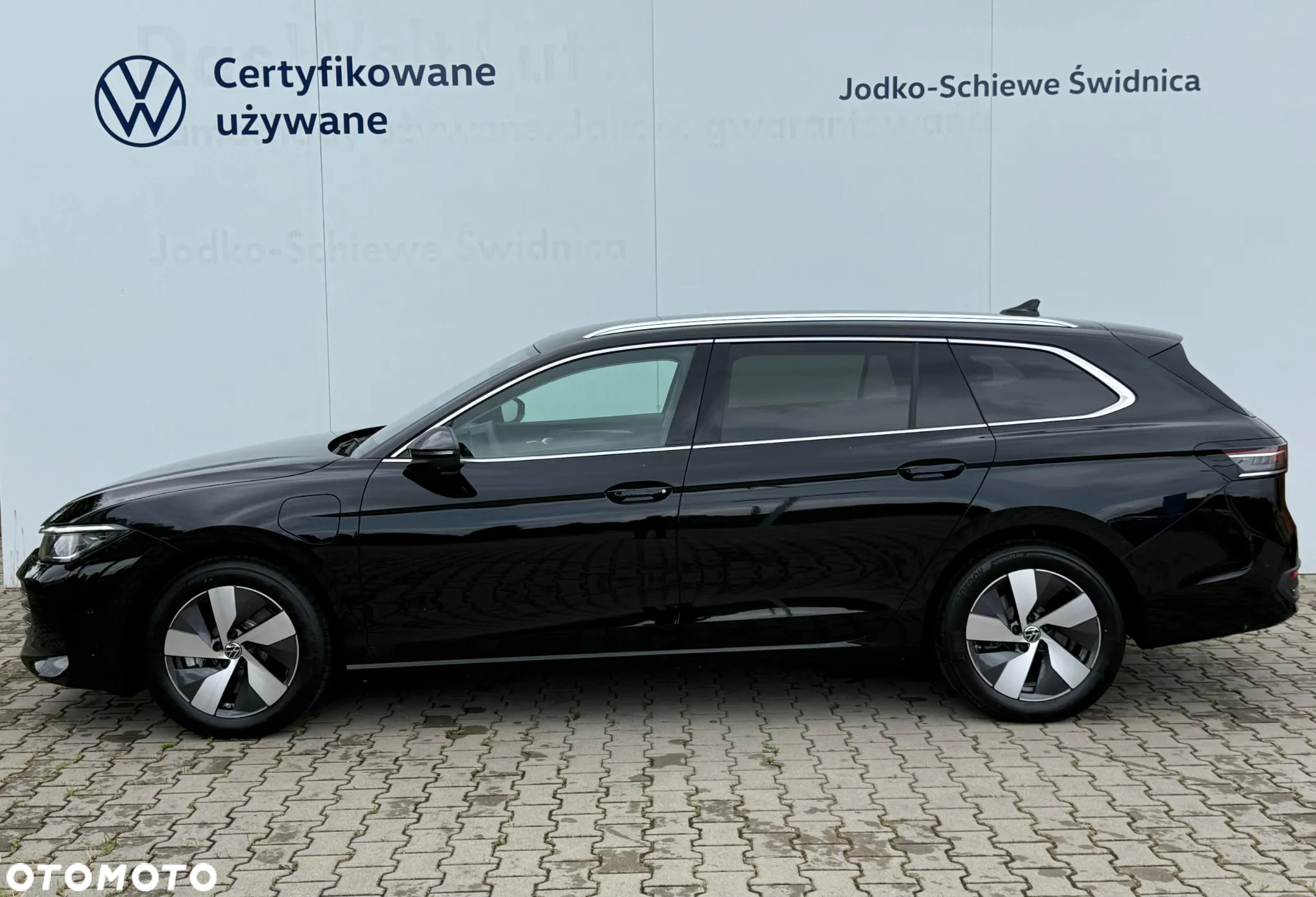 Volkswagen Passat 1.5 TSI ACT mHEV Business Plus DSG - 5