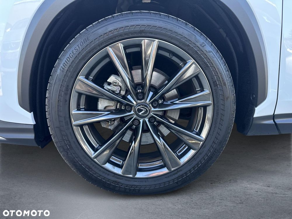 Lexus NX 350h F Sport AWD - 24