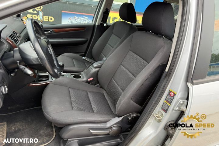 Far dreapta Mercedes-Benz A-Class W169 [2004 - 2008] A180 CDI - 10