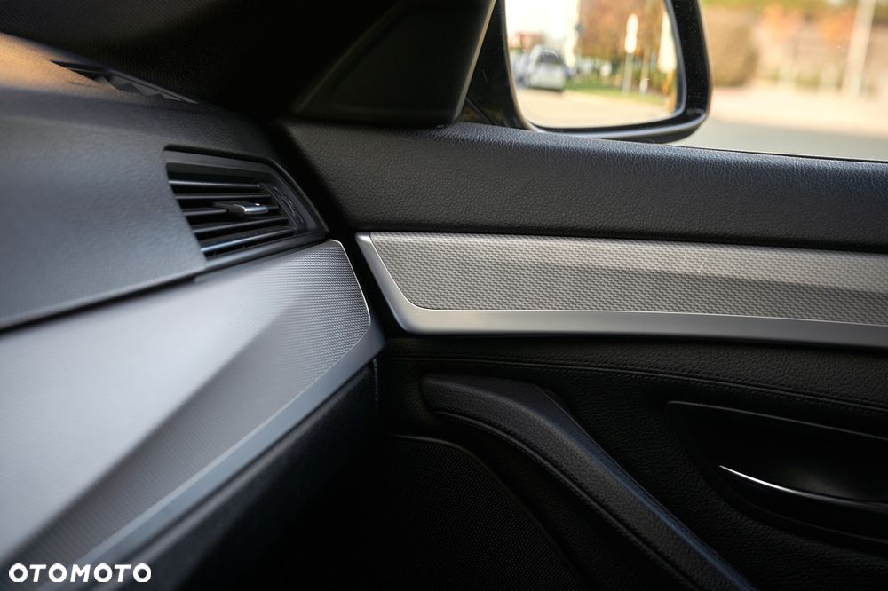 BMW Seria 5 520d Luxury Line - 15