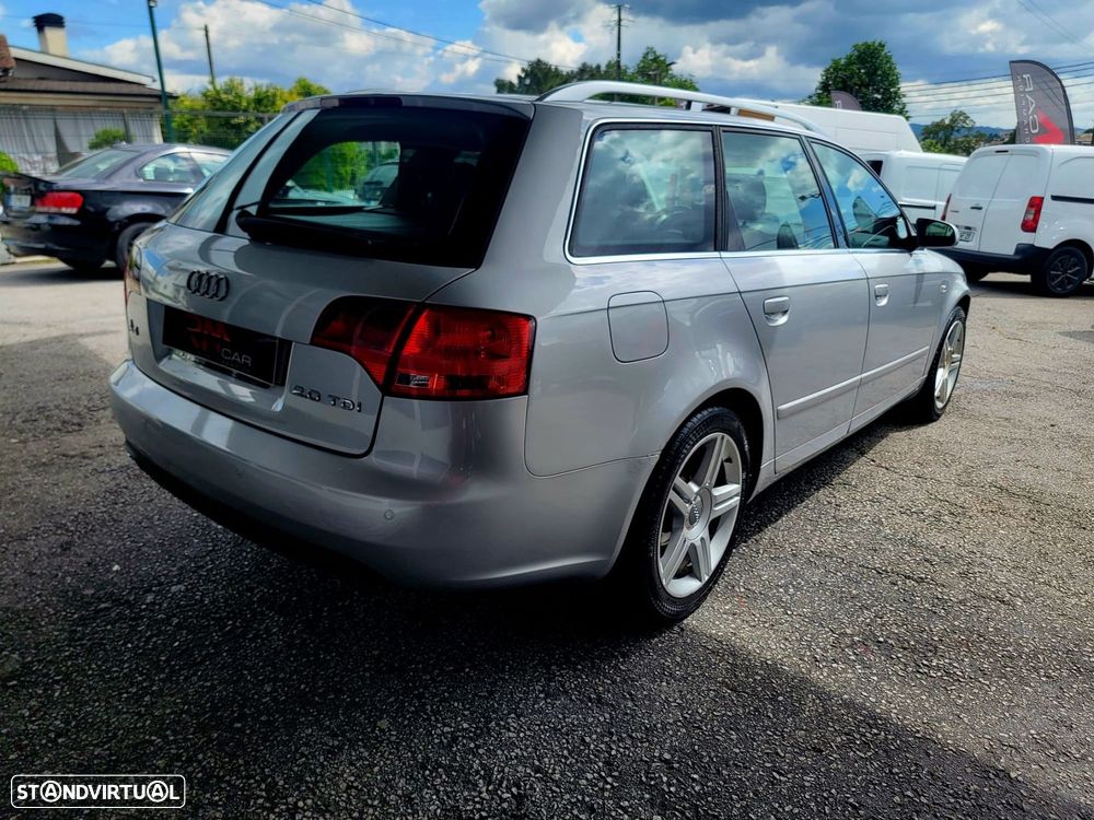 Audi A4 Avant 2.0 TDi S-line - 4