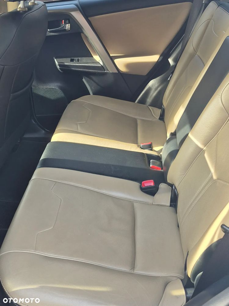 Toyota RAV4 2.0 D-4D Prestige - 18