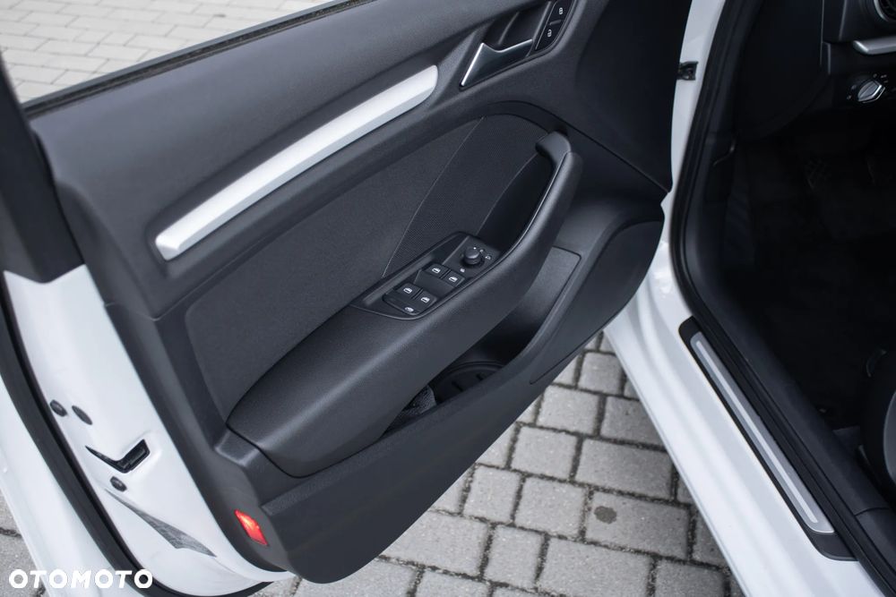 Audi A3 Sportback 1.4 TFSI Ambition - 33
