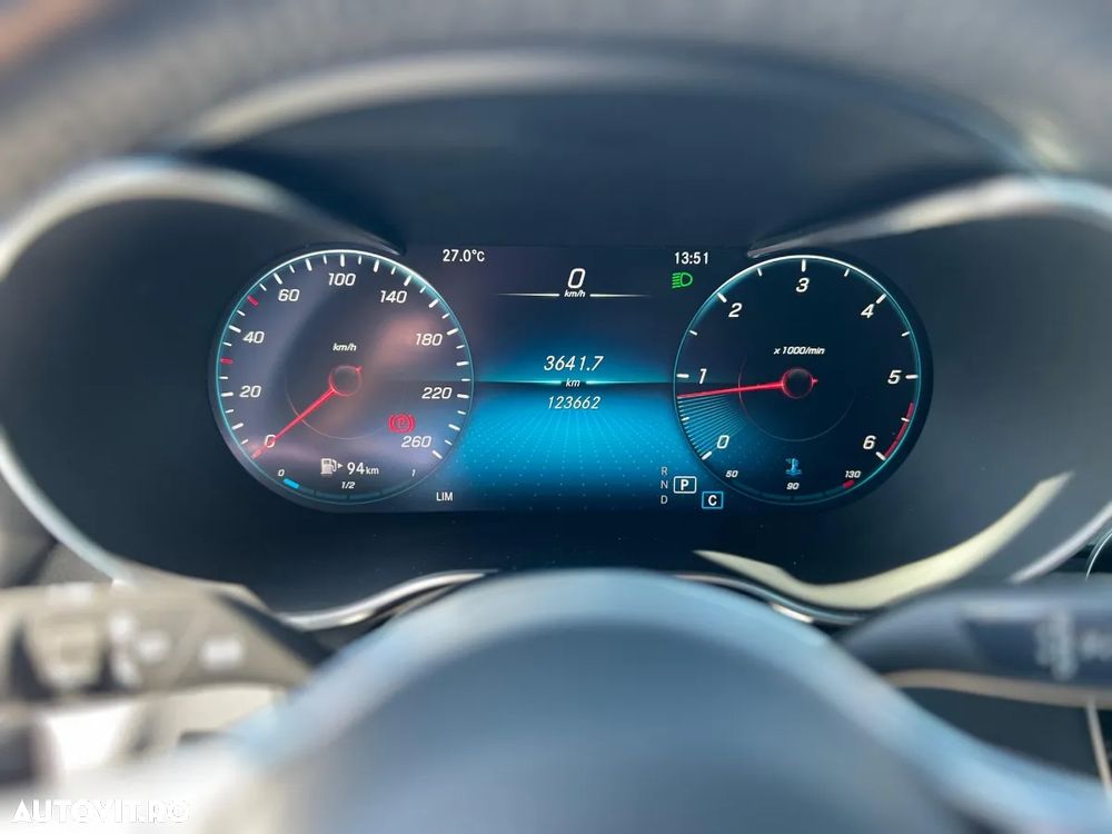 Mercedes-Benz GLC 300 d 4MATIC - 15