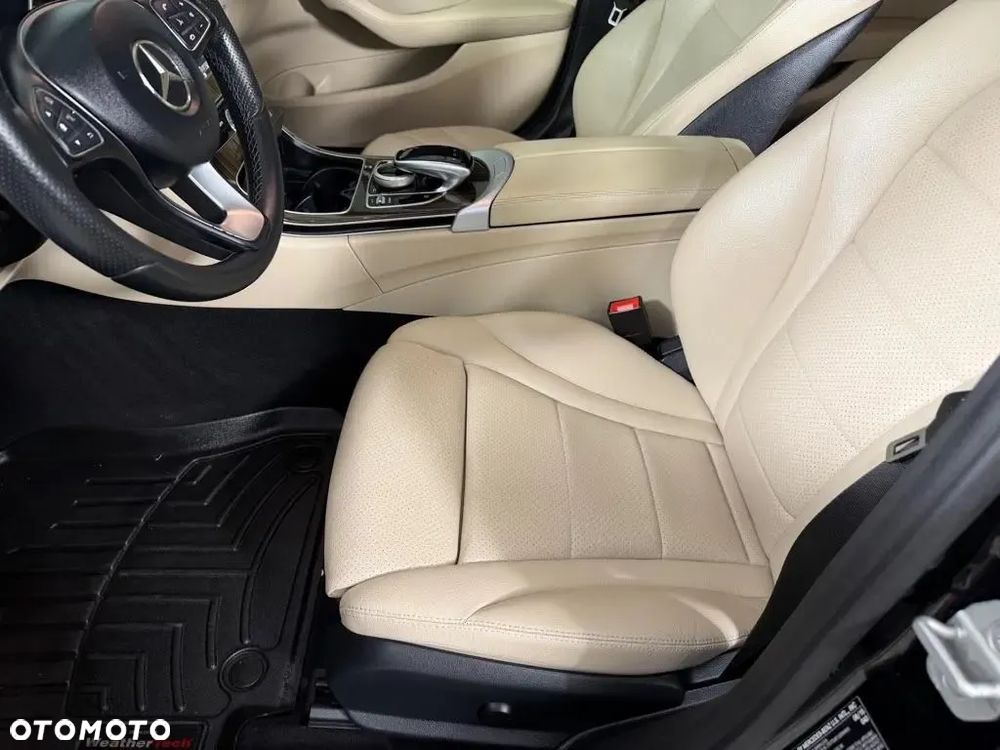 Mercedes-Benz Klasa C 300 7G-TRONIC AMG Line - 6