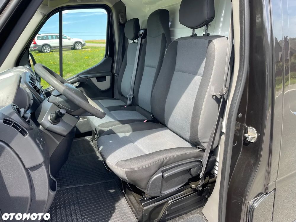 Renault Trafic - 28