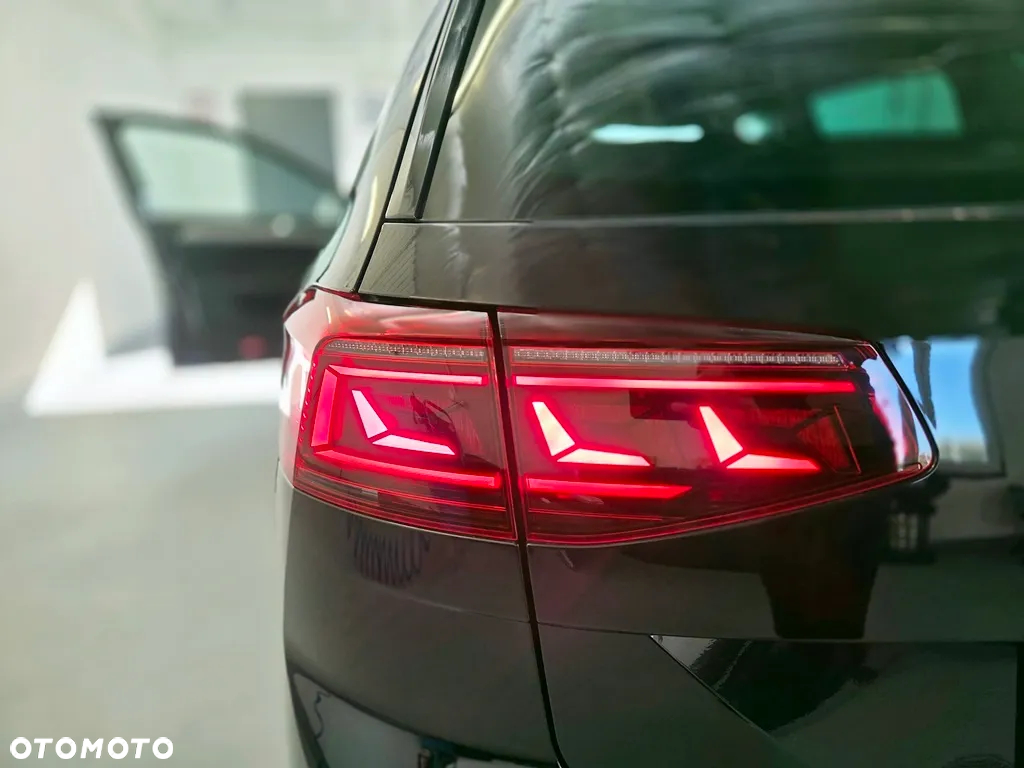 Volkswagen Passat - 5