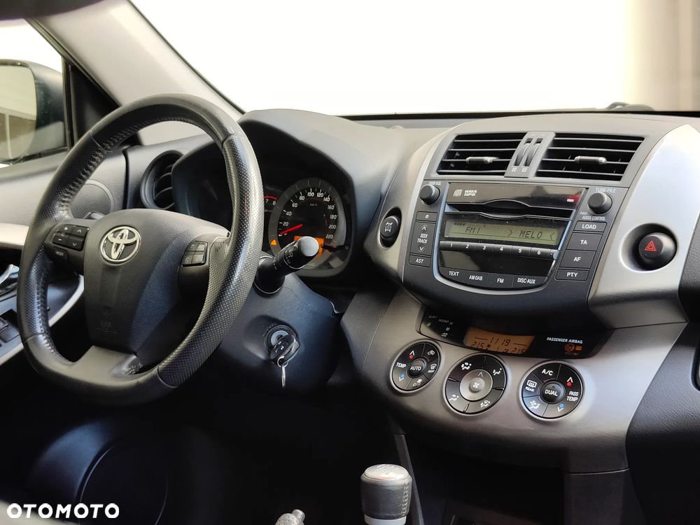 Toyota RAV4 2.0 VVT-i Sol MS - 24