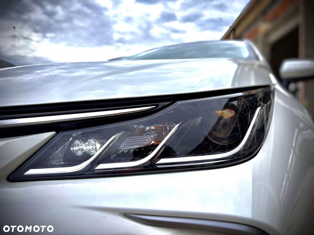Toyota Corolla 1.8 Hybrid Comfort - 6