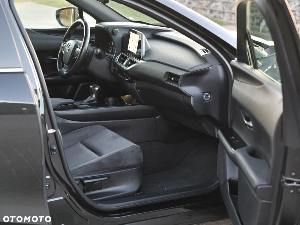 Lexus UX 250h GPF Elegance 2WD - 23