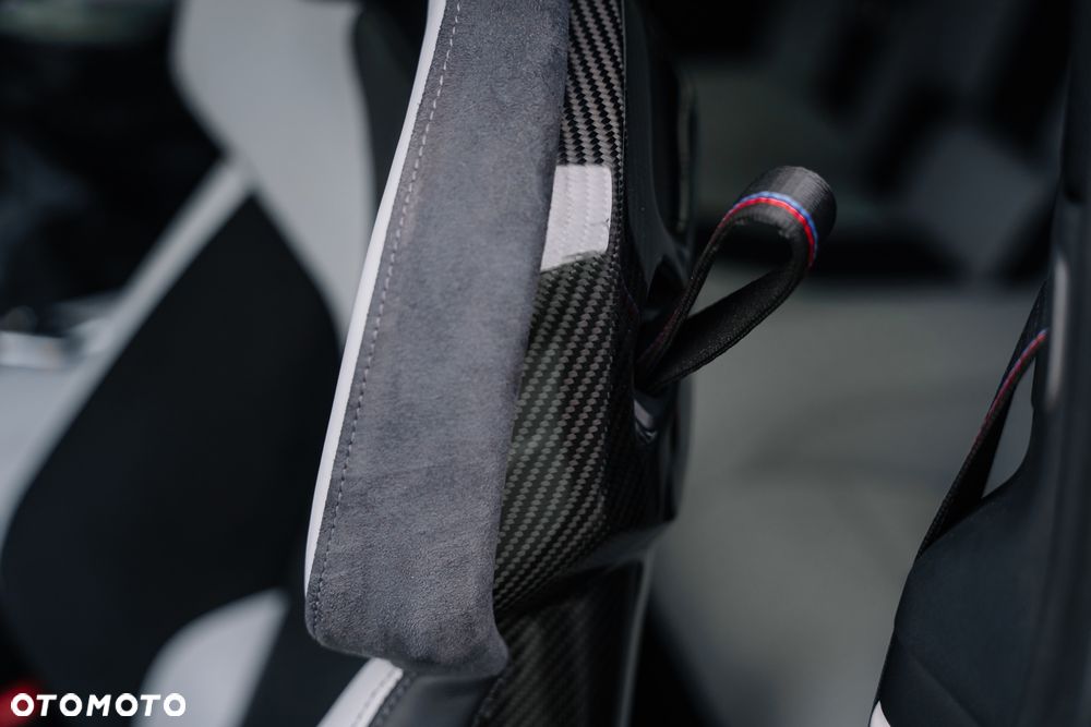 BMW M4 Competition M xDrive - 28