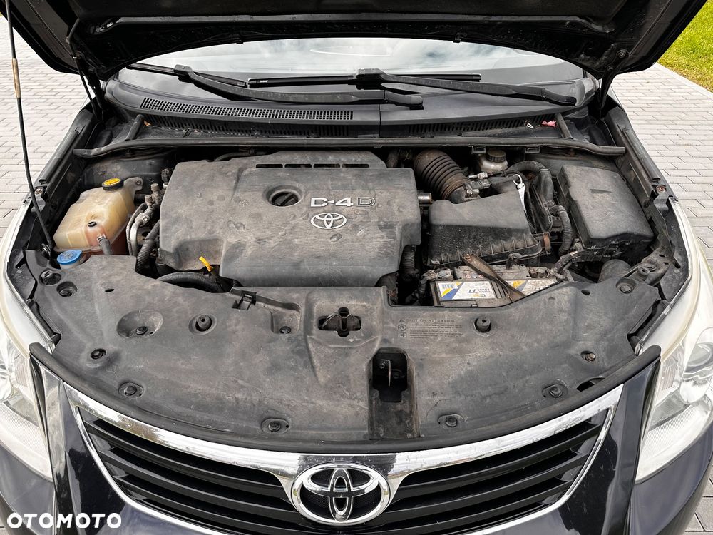 Toyota Avensis 2.0 D-4D Combi Sol - 11