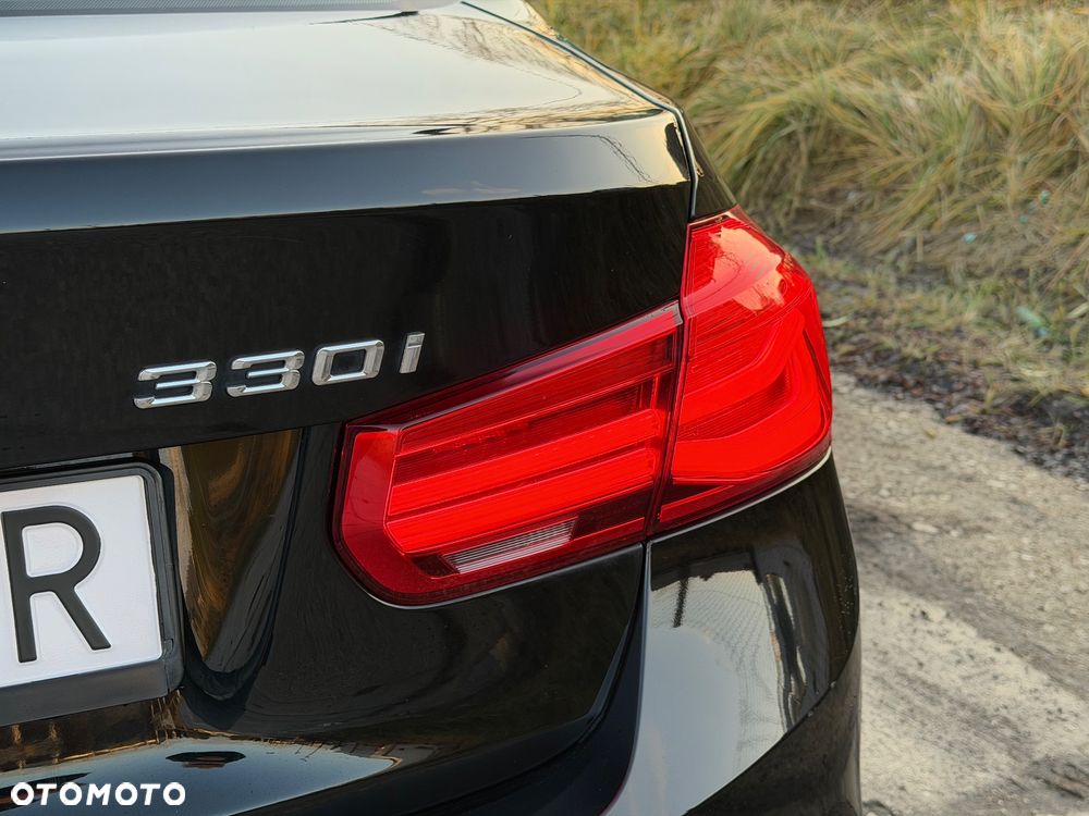 BMW Seria 3 330i Edition Luxury Line Purity - 21