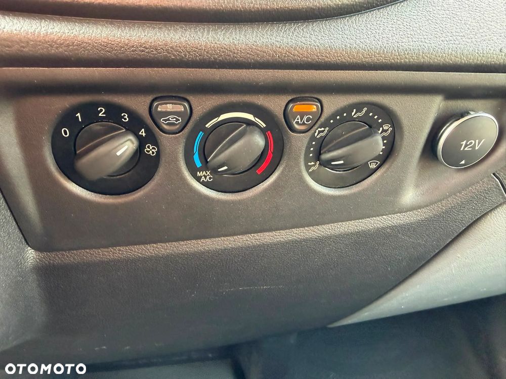 Ford Transit - 28