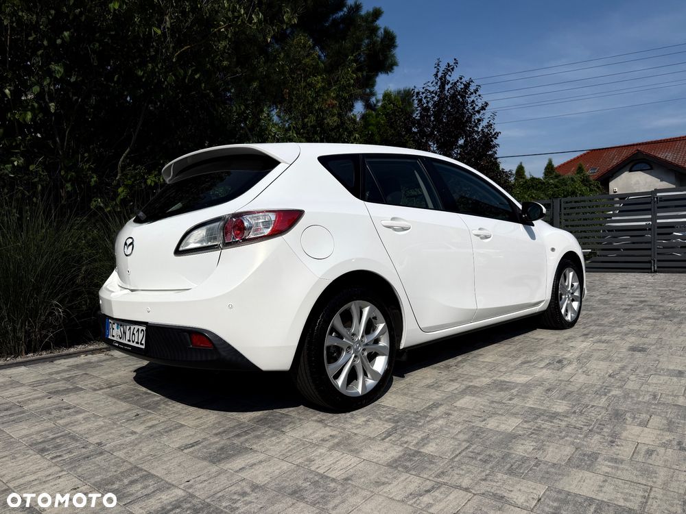 Mazda 3 1.6 Exclusive + - 4