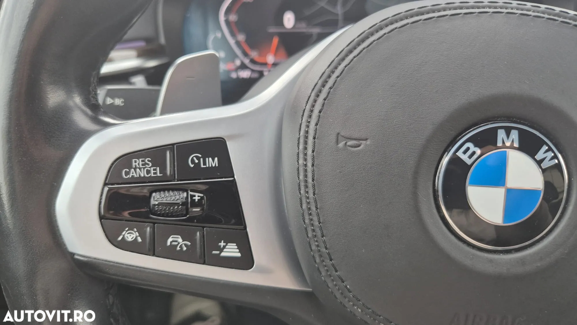 BMW Seria 5 530d xDrive AT MHEV - 18