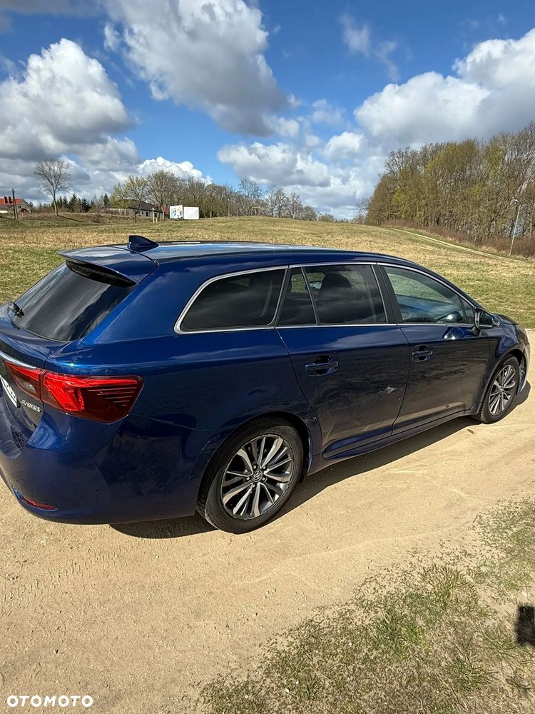 Toyota Avensis 2.0 D-4D Premium - 12