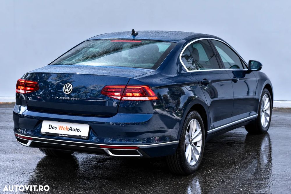 Volkswagen Passat 2022 photo 3