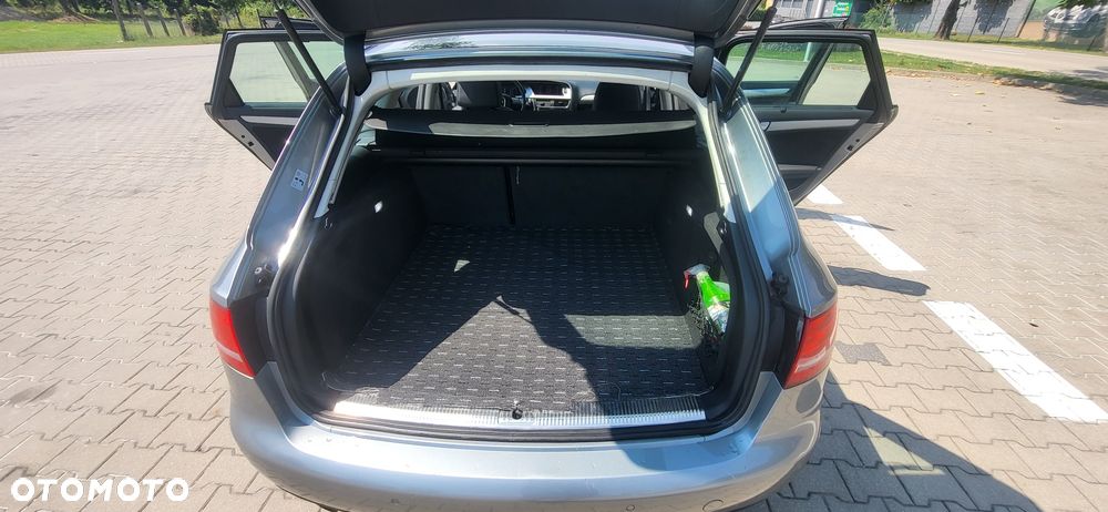 Audi A4 Limousine - 6