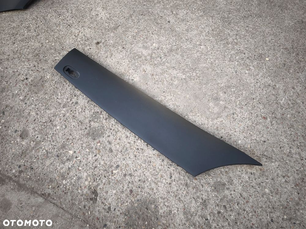 Listwa boczna tył prawa A9106907300 Mercedes-Benz Sprinter 907 910 2018- - 2