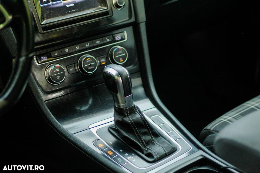 Volkswagen Golf 2.0 TDI DPF BMT DSG GTD - 12