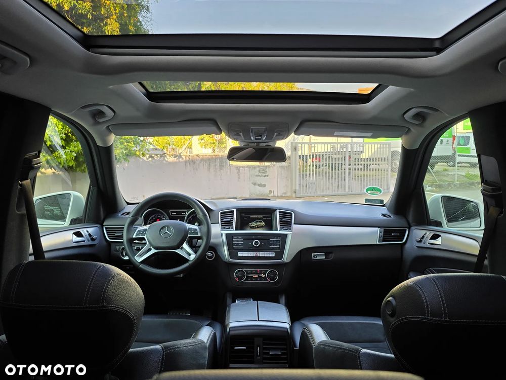 Mercedes-Benz ML 350 BlueTec 4-Matic - 6