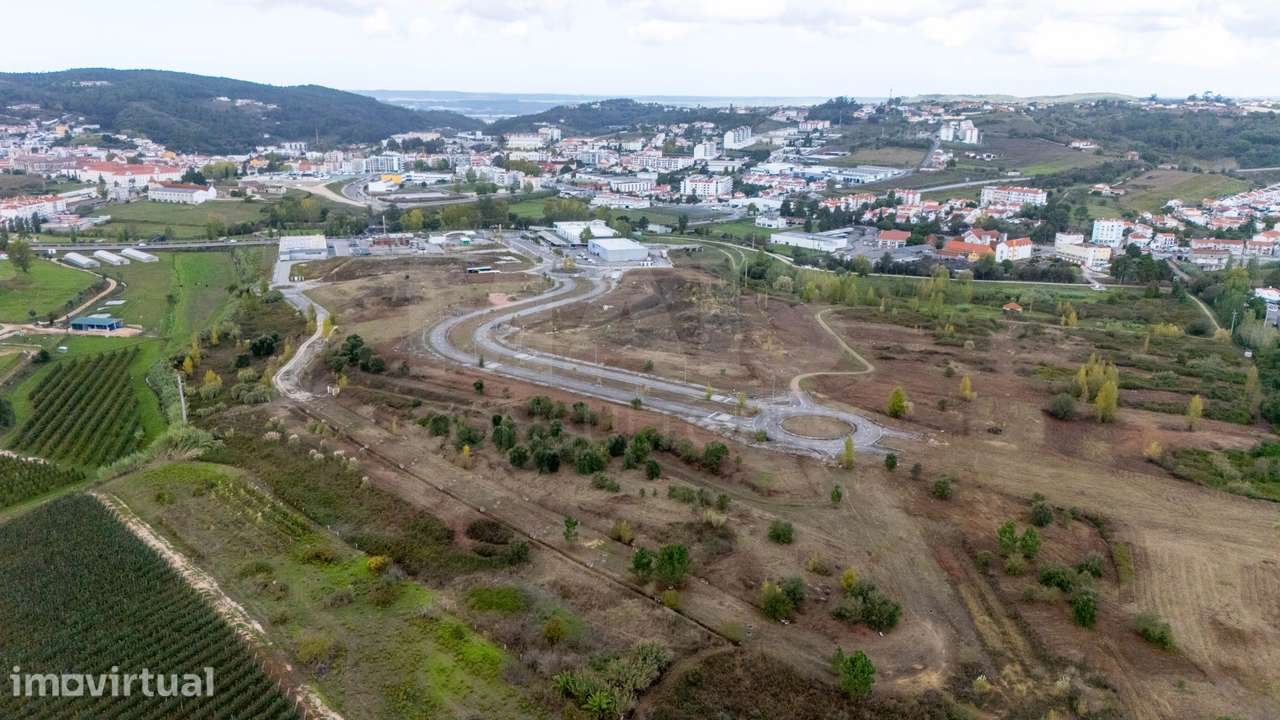 Nova Alcobaça- Lote de terreno para construção de prédio - Grande imagem: 2/6
