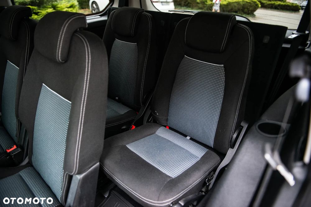 Ford Galaxy 2.0 TDCi Ghia - 21