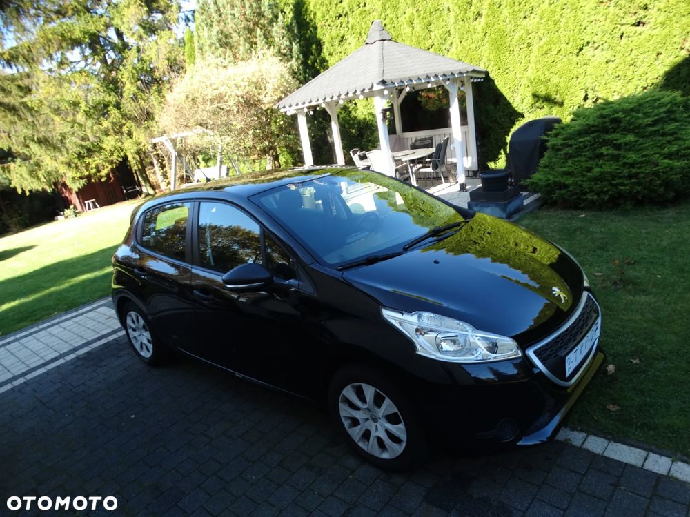 Peugeot 208 2014 photo 2