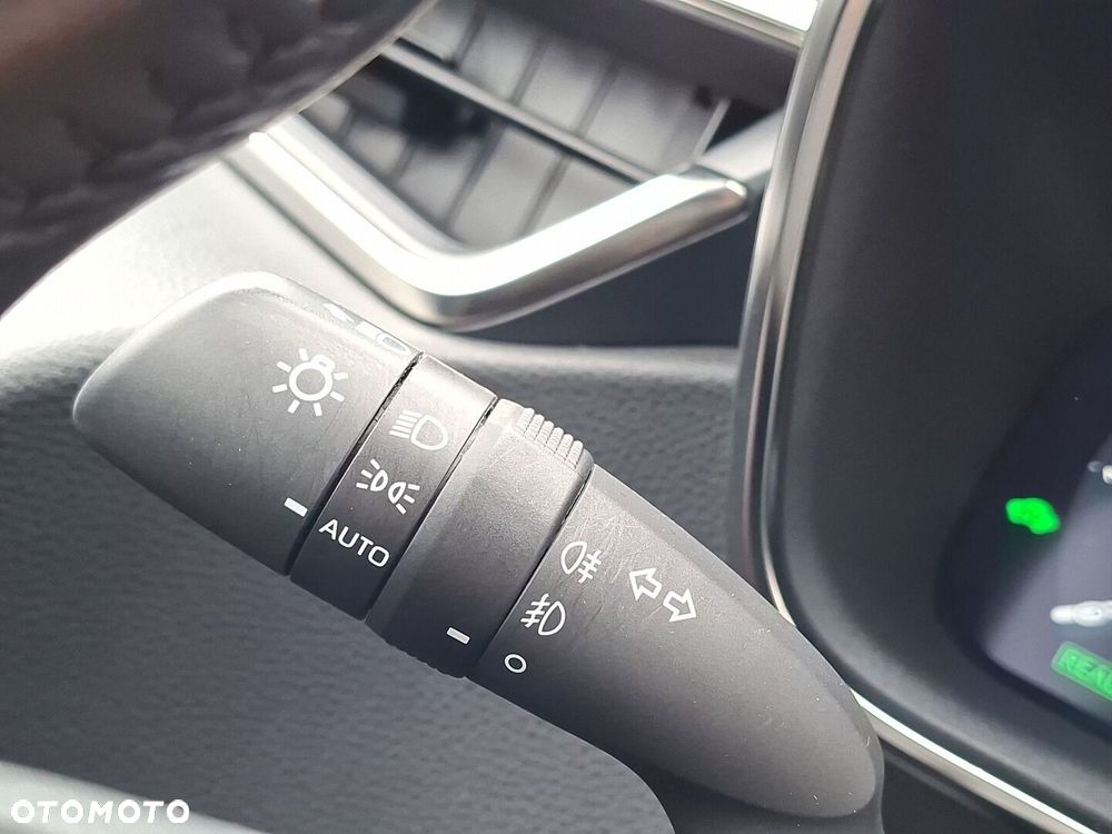 Toyota Corolla 1.8 Hybrid Style - 23