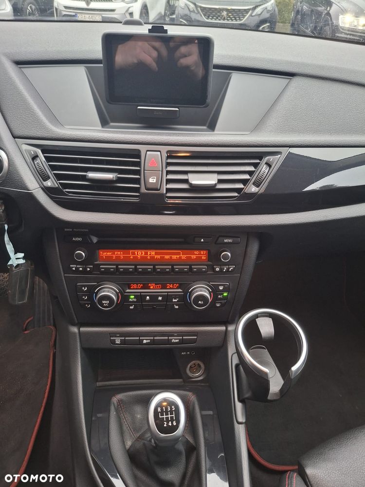 BMW X1 sDrive18d xLine - 14