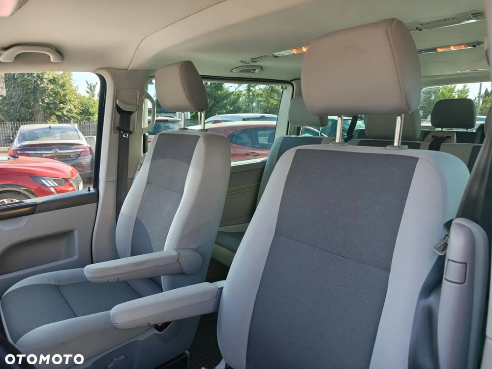 Volkswagen Caravelle - 17